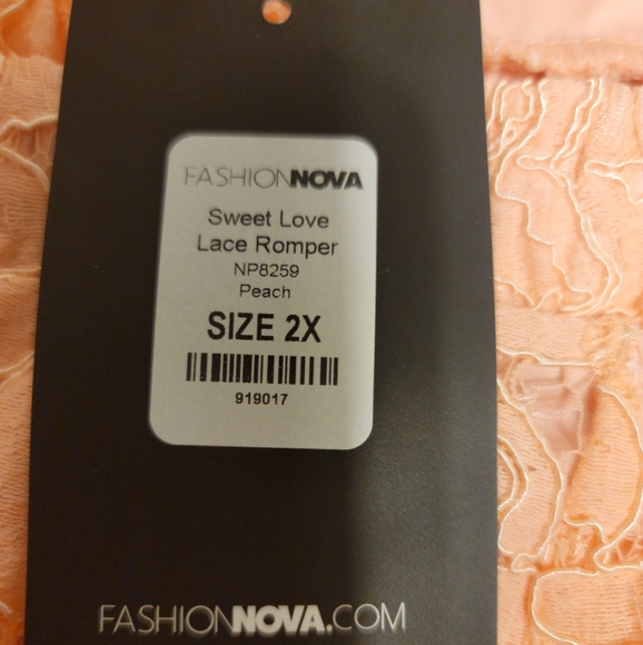 Lace romper - Picture 2 of 3